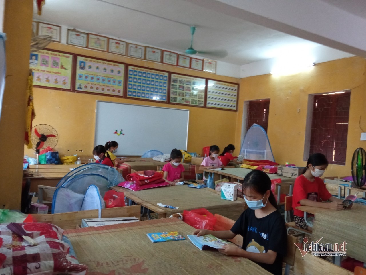 Thầy cô sát cánh bên học sinh ảnh 2 Thay co sat canh ben hoc sinh anh 2