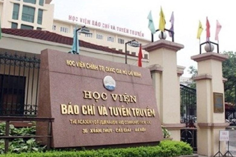 Xuat hien email gia thong bao trung tuyen HV Bao chi va Tuyen truyen hinh anh