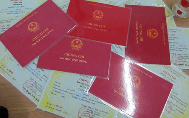 De xuat bo nhieu chung chi anh 1