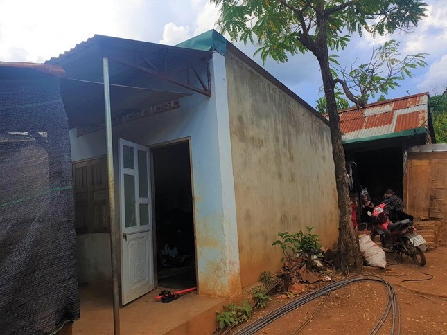học trò nghèo bị ‘giam’ học bạ ảnh 3 hoc tro ngheo bi ‘giam’ hoc ba anh 3