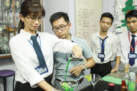 Kho kha thi khi day cac mon van hoa trong giao duc nghe nghiep hinh anh