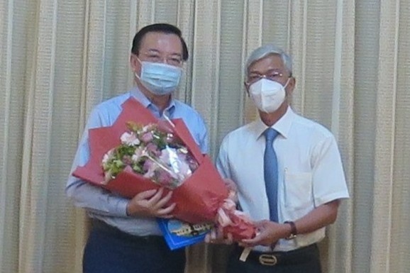 Ong Le Hong Son nhan cong tac tai Thanh uy TP.HCM hinh anh