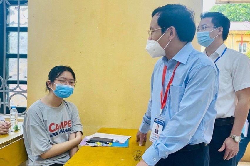 Tuyet doi khong de xay ra gian lan khi cham thi hinh anh