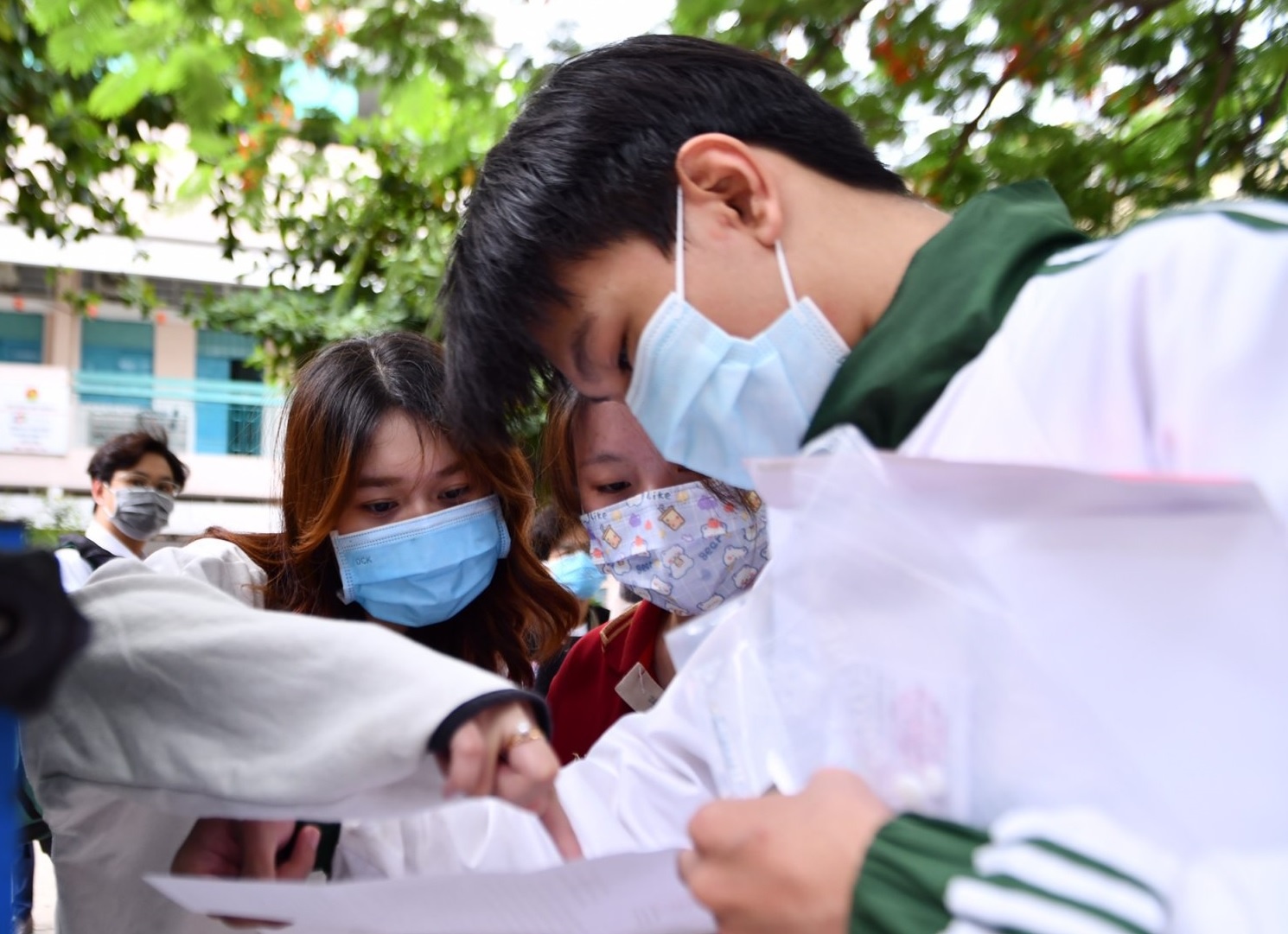 Giao vien ly giai viec nhieu thi sinh nham An Do o chau Phi hinh anh