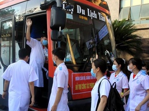 DH Y Duoc Thai Binh ho tro cac tinh phia Nam chong dich hinh anh