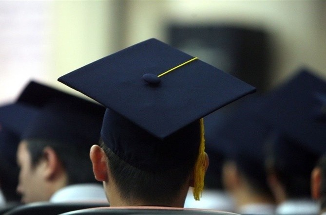 Lo ngai gia tang tien si ‘dom’ khi ha chuan dao tao hinh anh