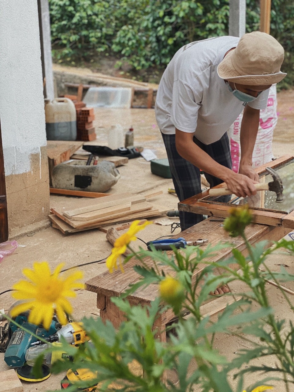 nam sinh biến nhà cũ thành không gian thơ mộng ảnh 14 nam sinh bien nha cu thanh khong gian tho mong anh 14