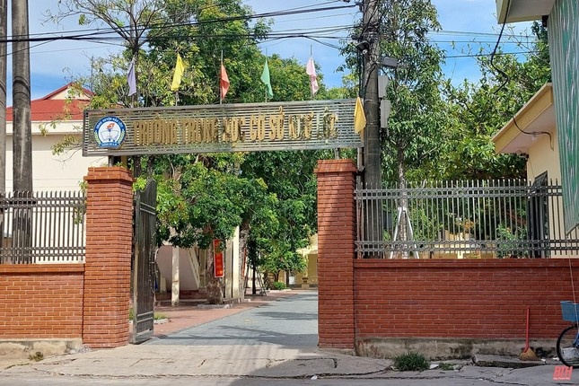 40 giáo viên sửa điểm ảnh 1 40 giao vien sua diem anh 1