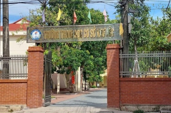 Chanh Thanh tra So GD&DT Thanh Hoa len tieng vu 40 giao vien sua diem hinh anh