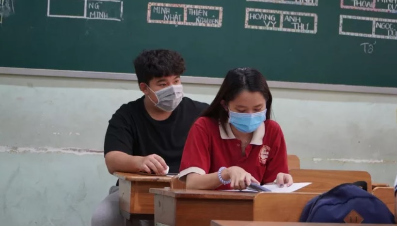 Gan 2.500 thi sinh TP.HCM dang ky du thi tot nghiep anh 1