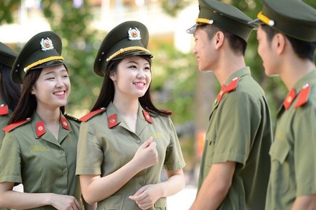 Thi sinh dat IELTS 7.5 tro len moi trung tuyen vao hai truong an ninh hinh anh