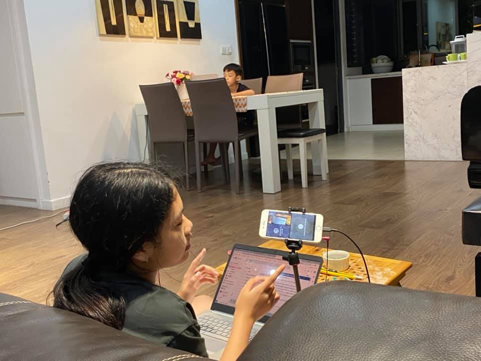 Hai thang ruoi o nha vi dich Covid-19 anh 3