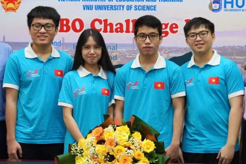 4 hoc sinh Viet Nam deu gianh huy chuong Olympic Sinh hoc quoc te hinh anh
