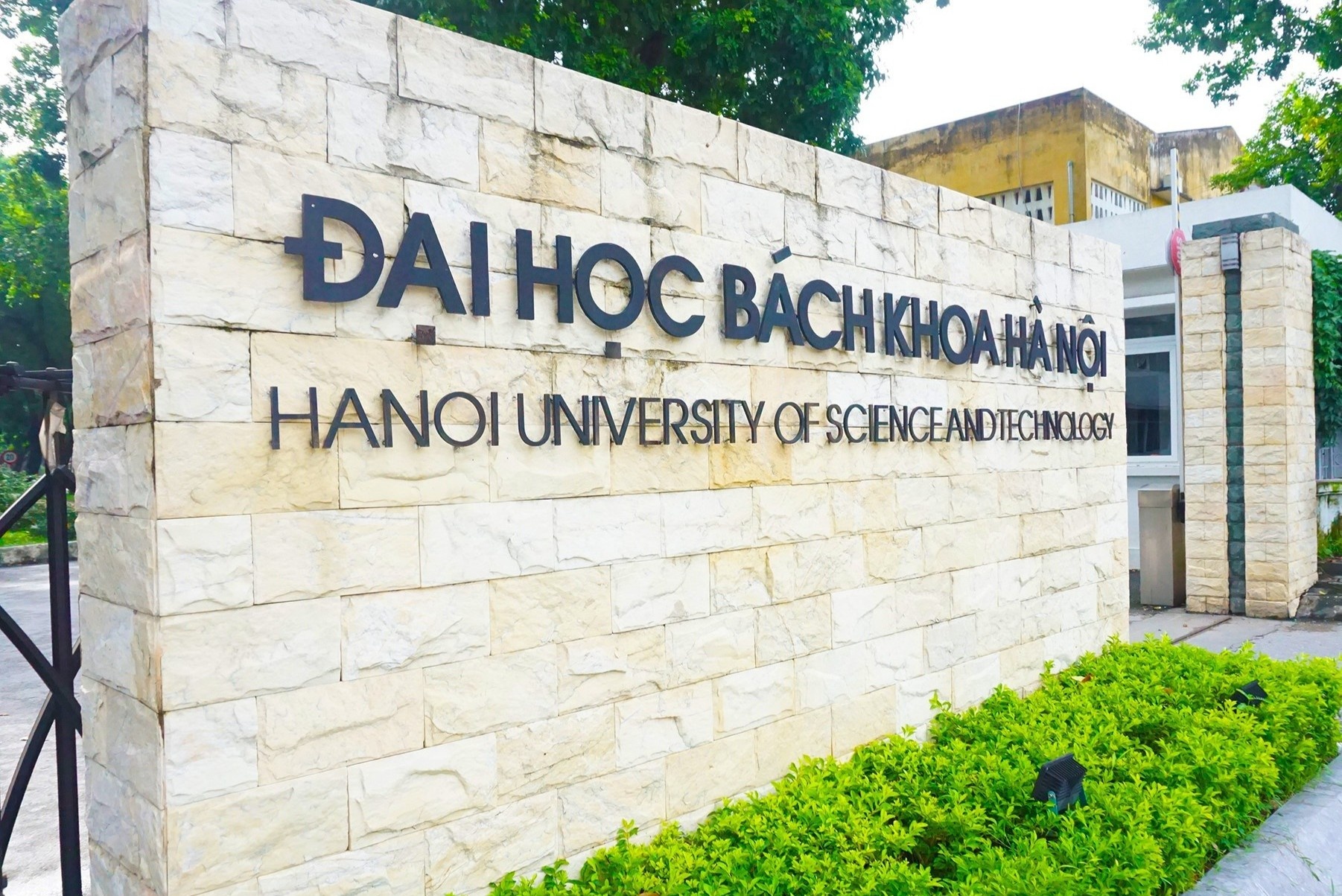 16 dai hoc o Ha Noi san sang thanh khu cach ly, dieu tri Covid-19 hinh anh