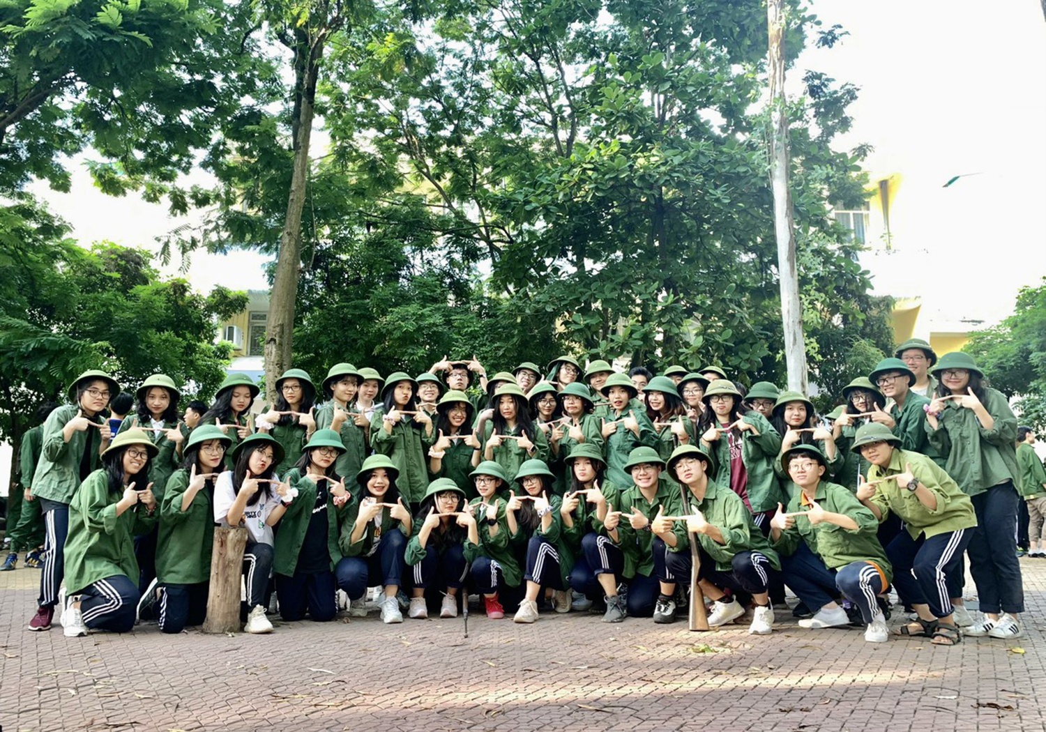 29 hoc sinh mot lop trung tuyen dai hoc anh 15