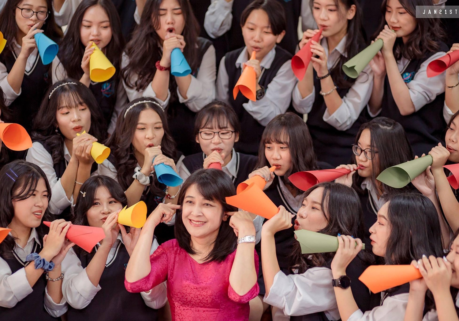 29 hoc sinh mot lop trung tuyen dai hoc anh 9