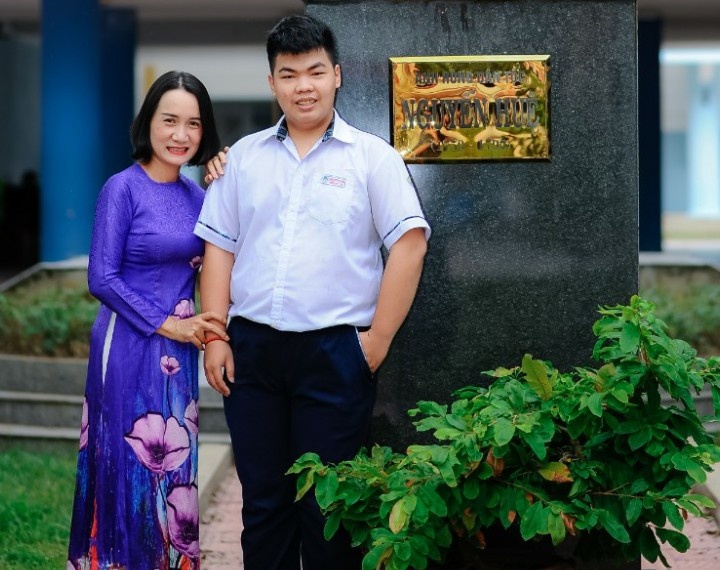 Thí sinh đạt điểm 10 văn ở Huế  ảnh 1 Thi sinh dat diem 10 van o Hue anh 1