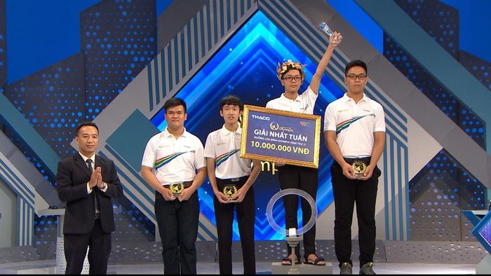 nam sinh bo truong chuyen anh 1