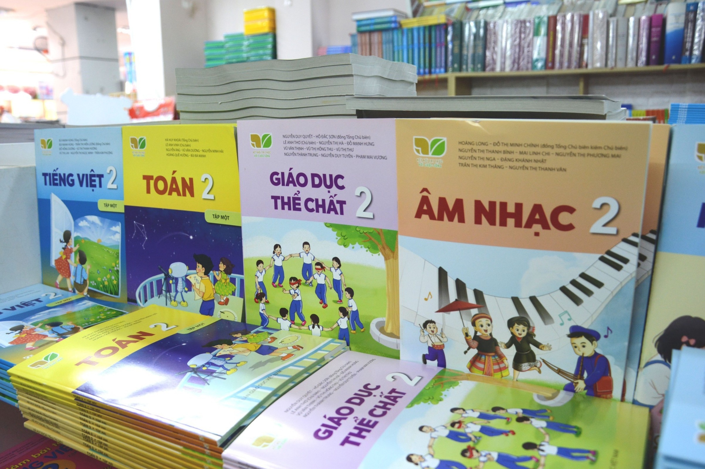 Nhieu giai phap de sach giao khoa toi tay hoc sinh hinh anh