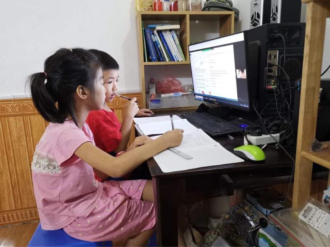 Day online cho tre lop 1 phu hop tam ly anh 1