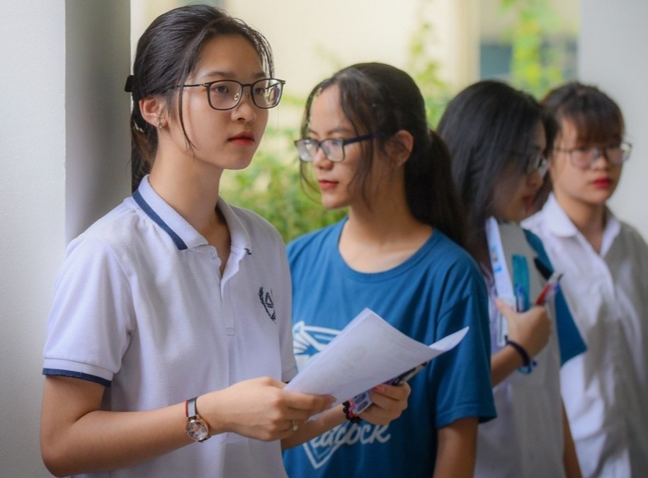 Diem san cao nhat cua DH Y khoa Pham Ngoc Thach la 23 hinh anh