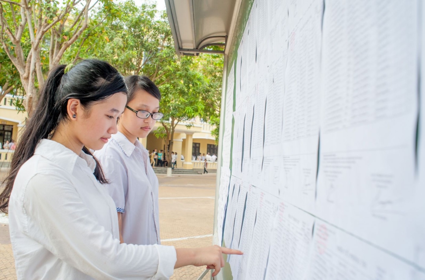 de nghi lui thoi gian trien khai day sach giao khoa lop 10 moi anh 1