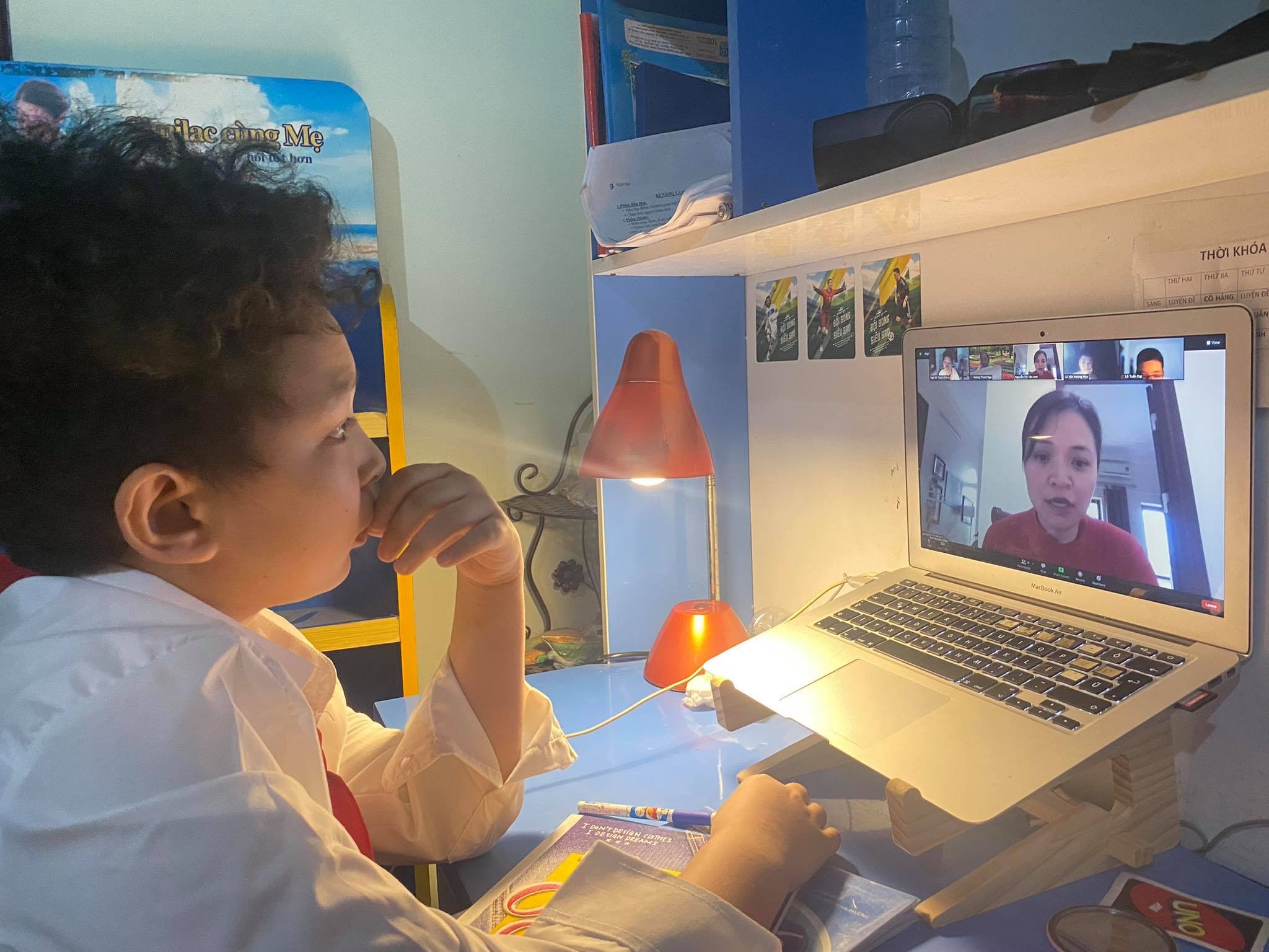 Buoi hoc online dau tien anh 2