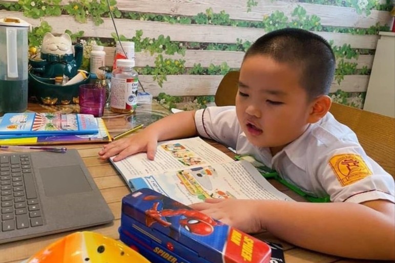 Nhieu dia phuong khong trien khai day truc tuyen voi lop 1 hinh anh