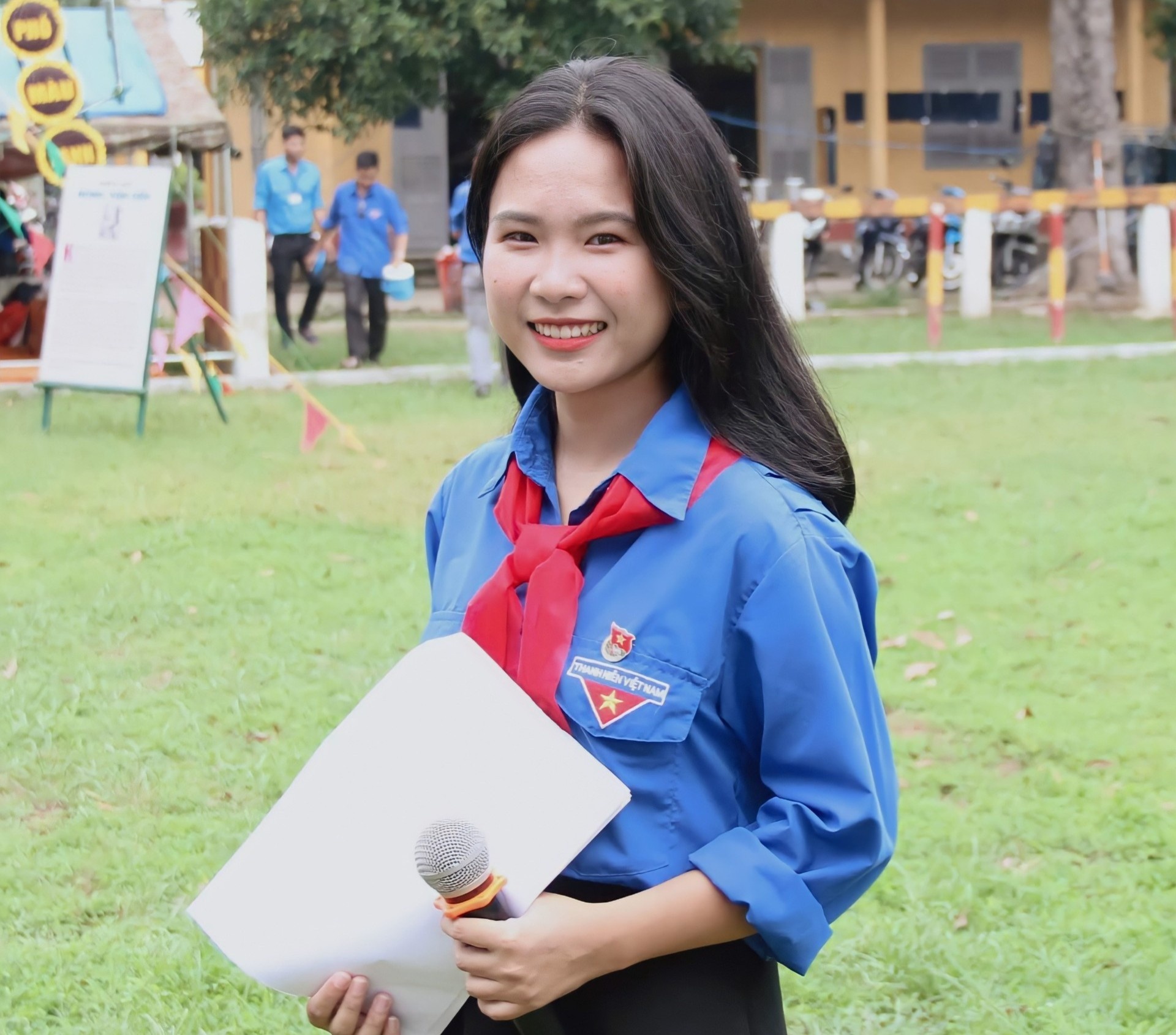 Nữ sinh ĐH Bách khoa là tổng đài viên 1022 ảnh 2 Nu sinh DH Bach khoa la tong dai vien 1022 anh 2