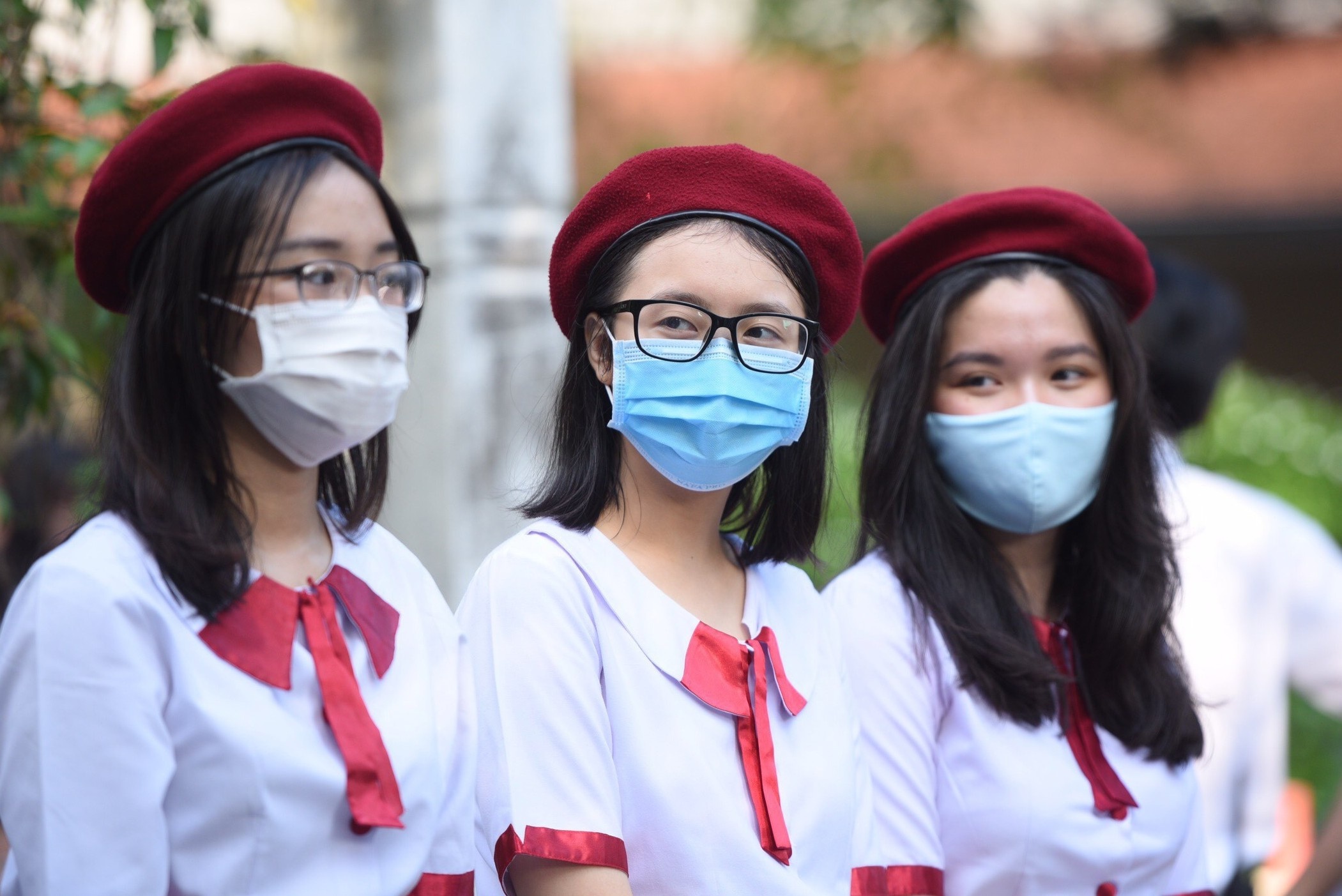 Bo GD&DT tinh gian chuong trinh trung hoc nam hoc 2021-2022 hinh anh