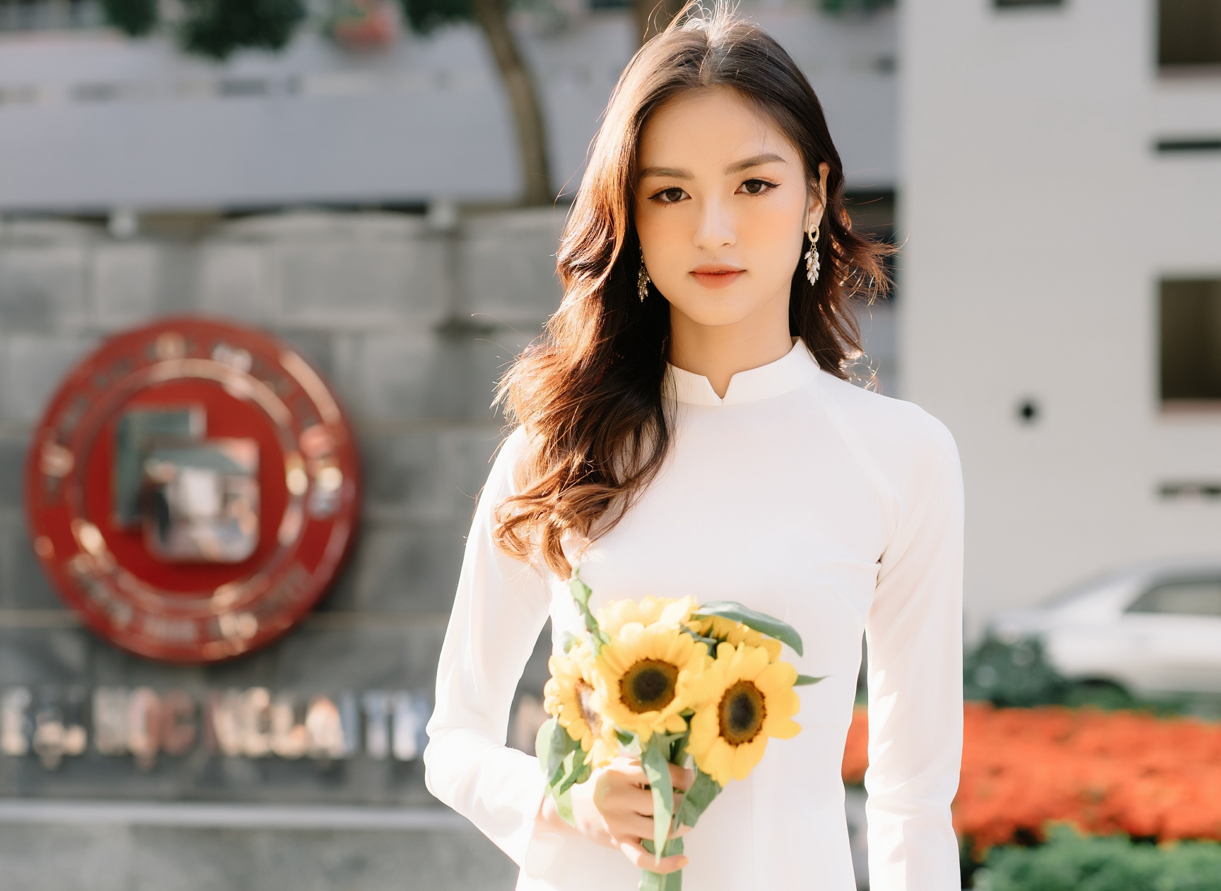 Hoa khoi DH Ngoai thuong so huu bang tot nghiep loai gioi hinh anh