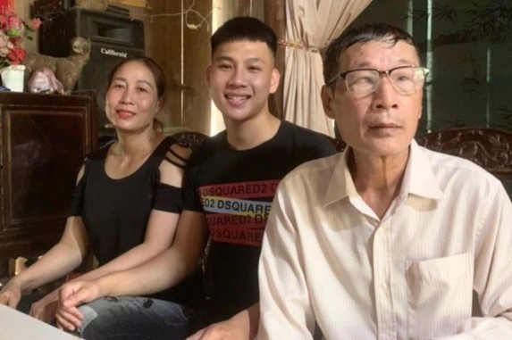 Nghi luc cua nam sinh nguoi dan toc Man do Hoc vien Canh sat Nhan dan hinh anh