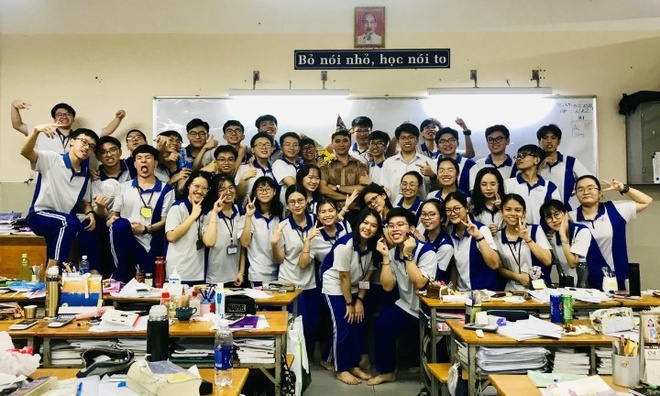 Thu khoa DH Ngoai thuong anh 4