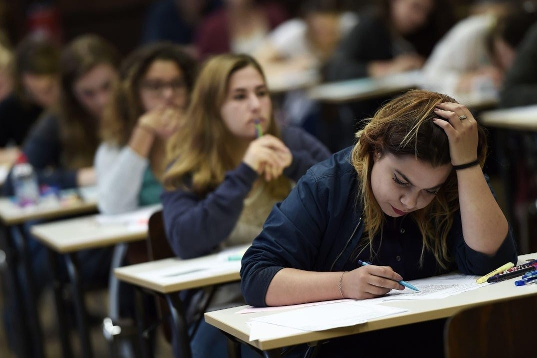 Nhieu dai hoc My dieu chinh chinh sach tuyen sinh vi dich Covid-19 hinh anh