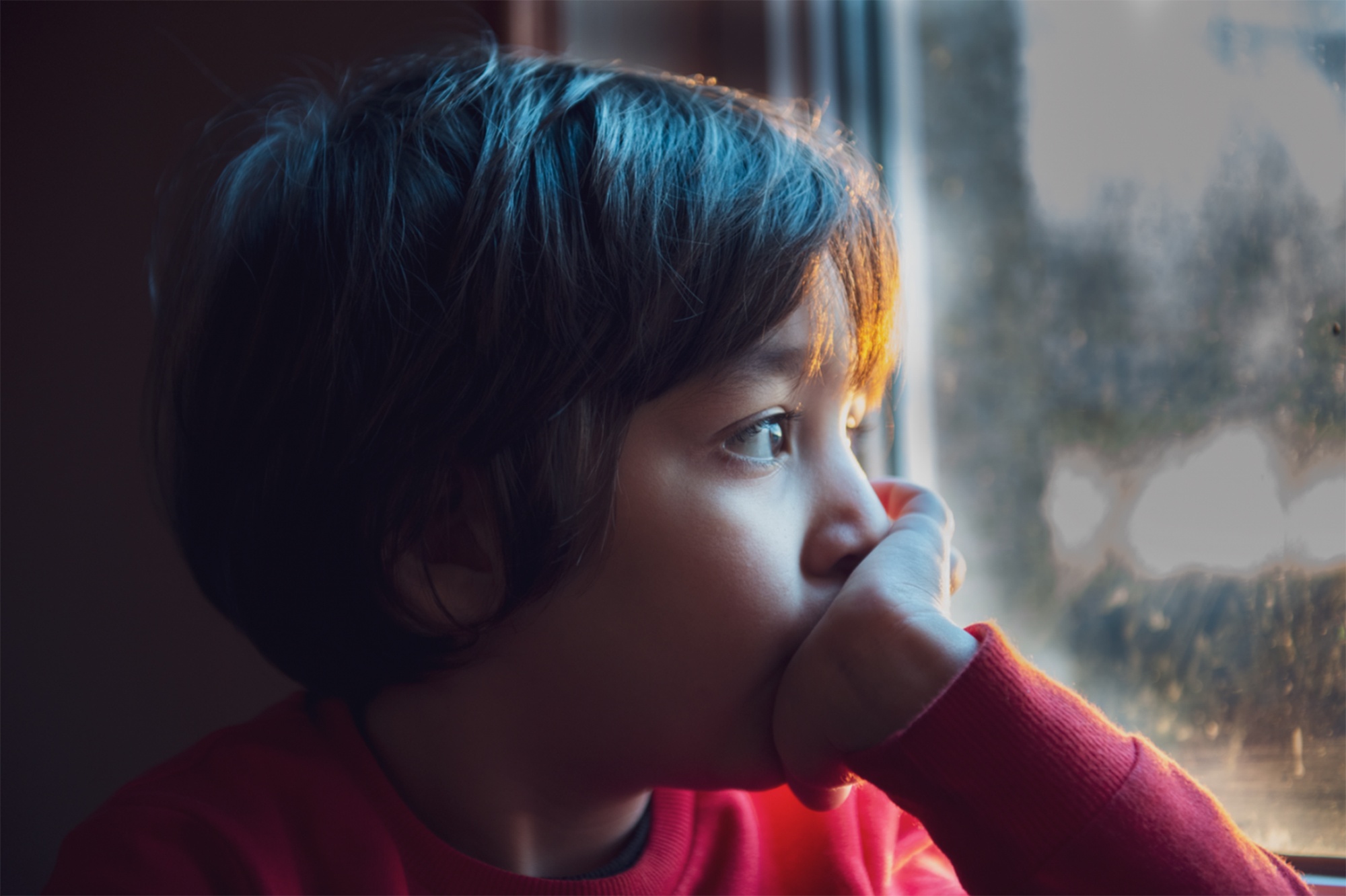 Tre em tram cam anh 1