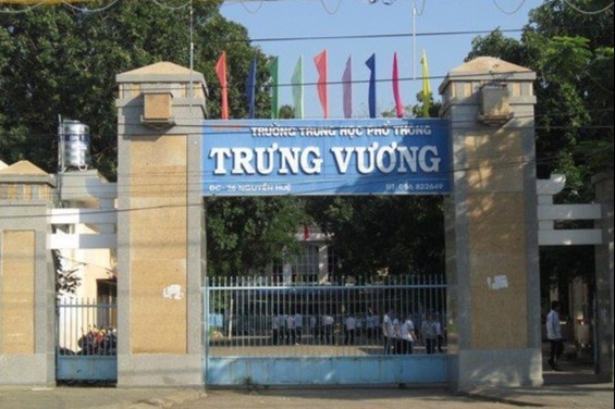 Nam sinh mac Covid-19, 46 hoc sinh va mot giao vien cach ly tap trung hinh anh