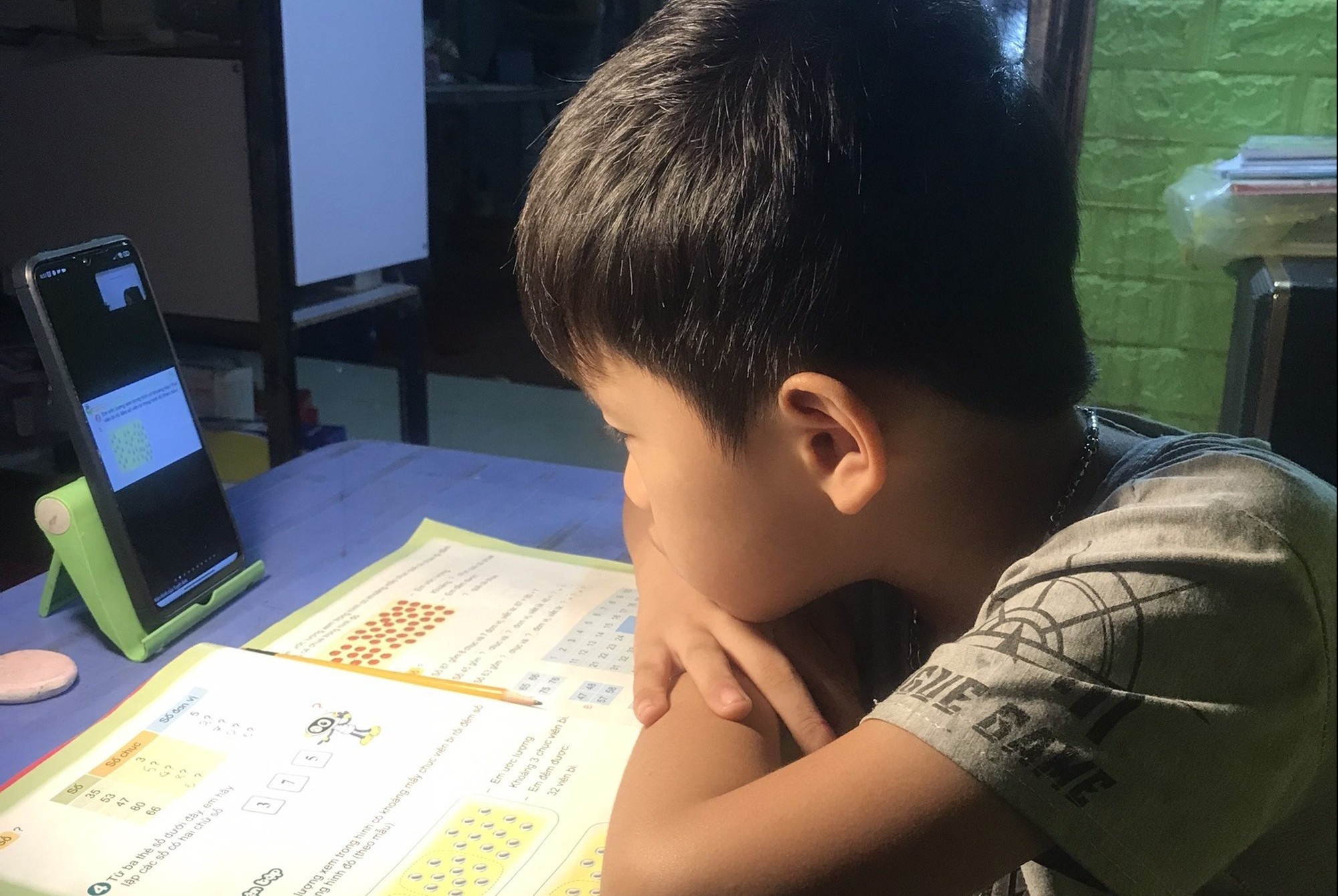 Huy dong hon 89 ty dong, 103.000 thiet bi de ho tro tre em hoc online hinh anh