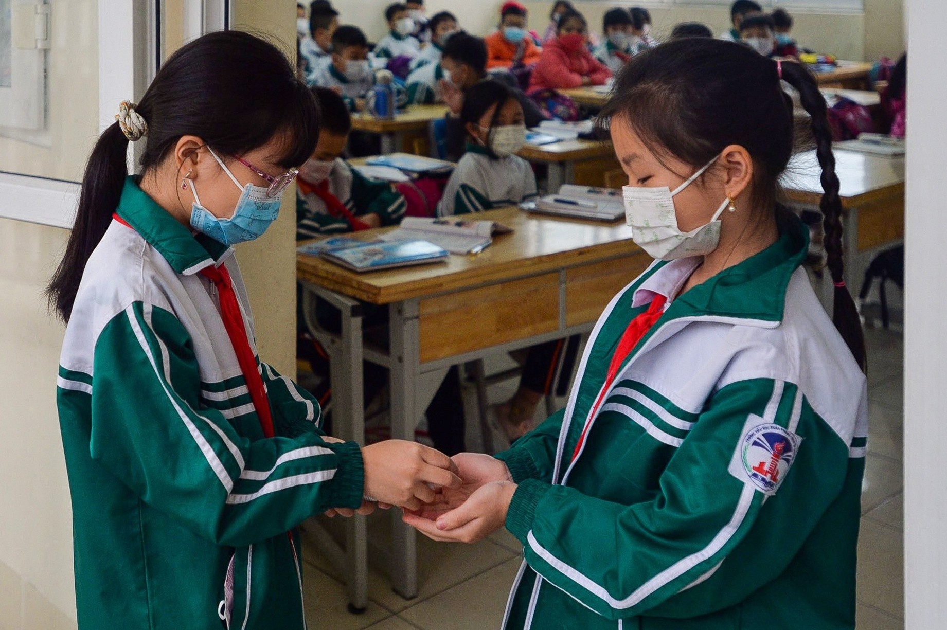 Truong o vung xanh san sang, chi cho lenh don hoc sinh den lop hinh anh