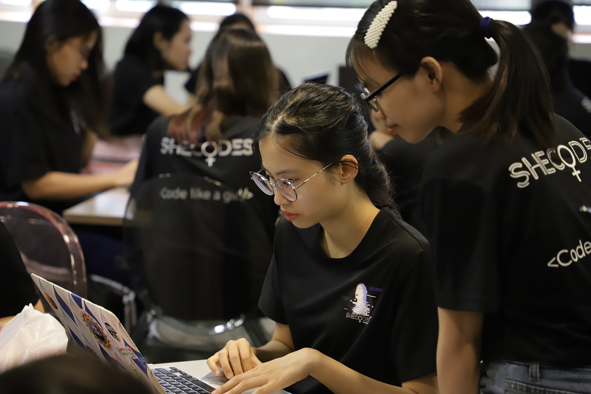 dinh kien 'Con gai khong nen hoc Cong nghe thong tin' anh 2