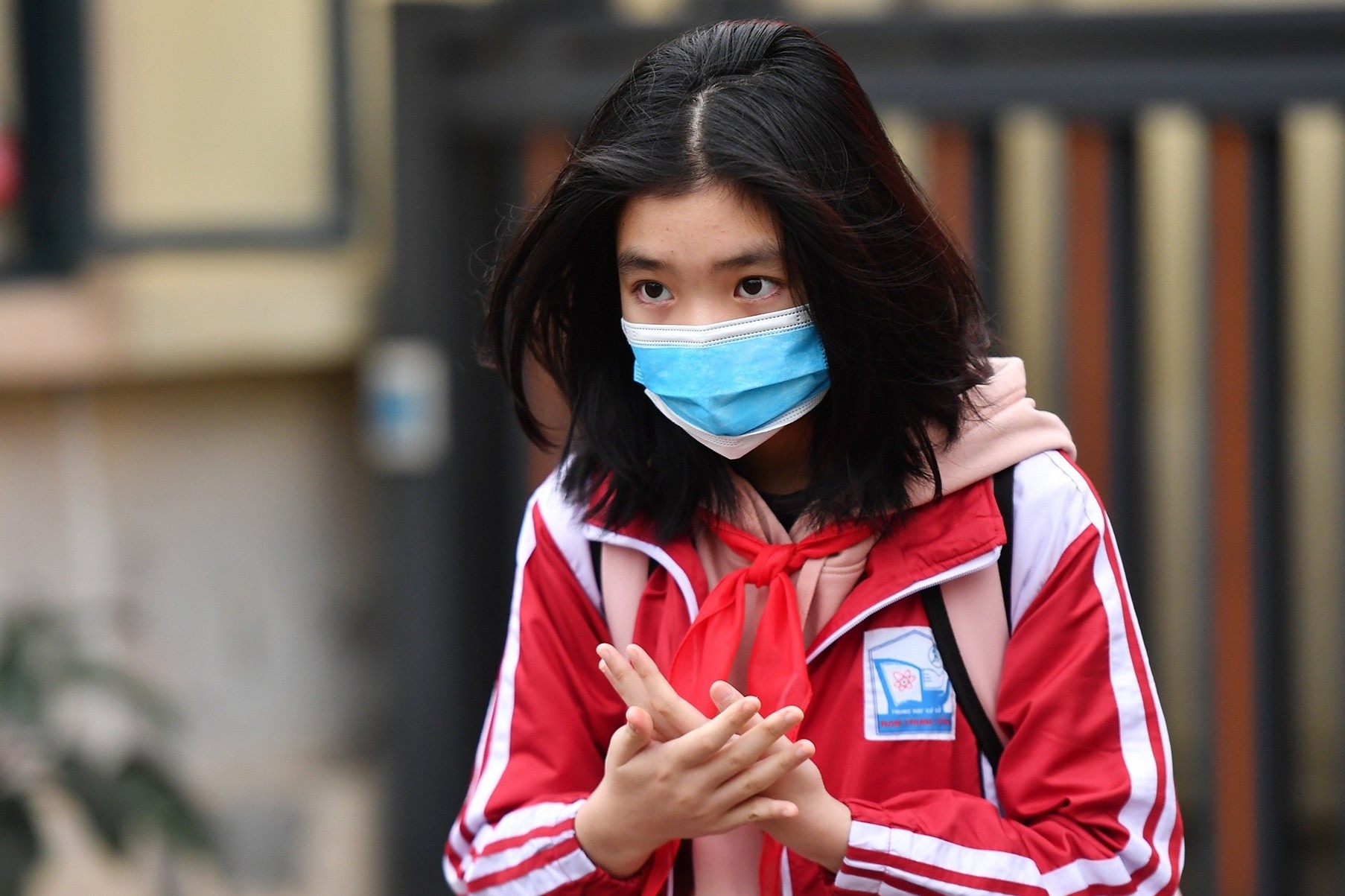 Bo GD&DT de nghi dia phuong bao cao tinh hinh day hoc truc tiep hinh anh