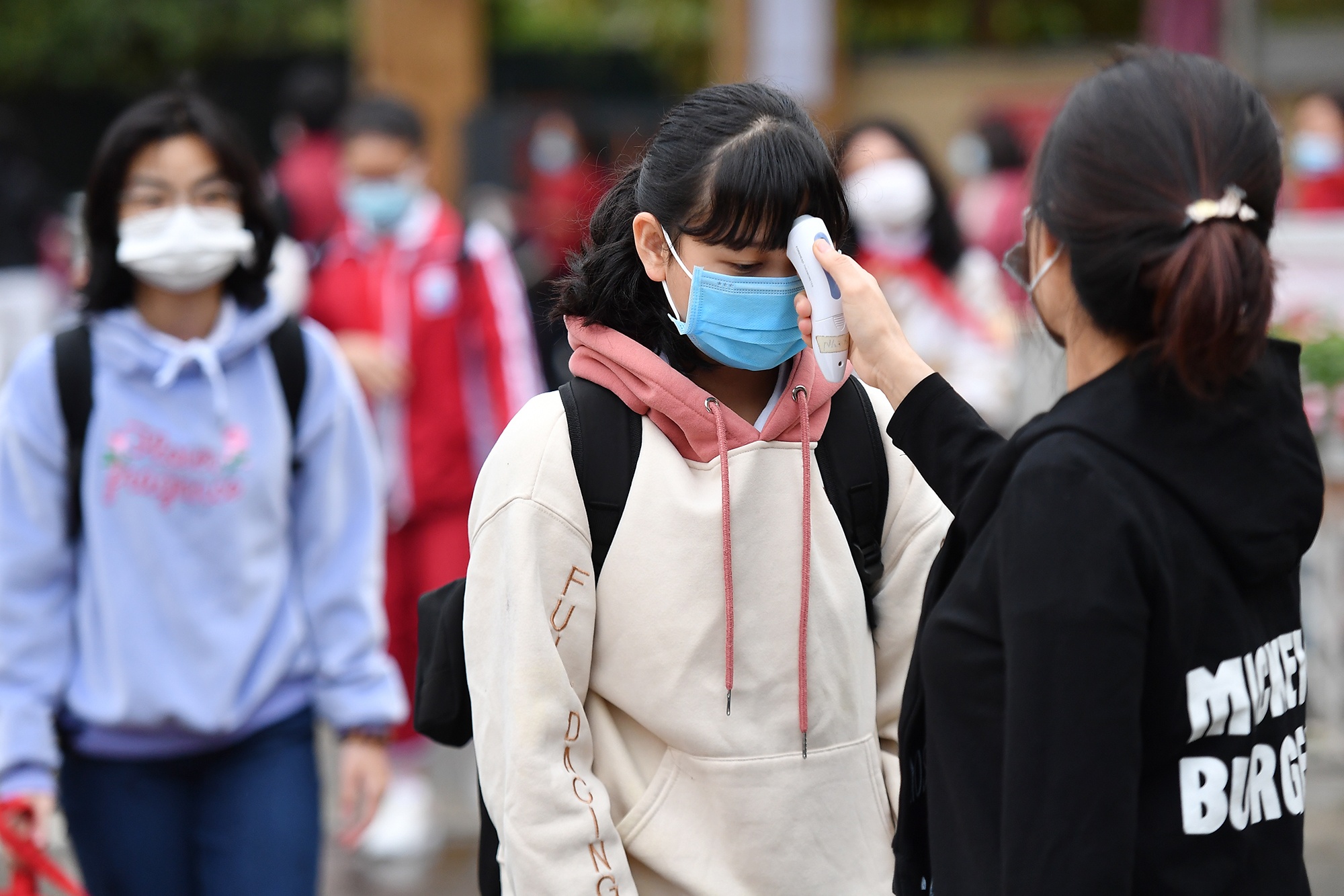 hoc sinh tro lai truong anh 1