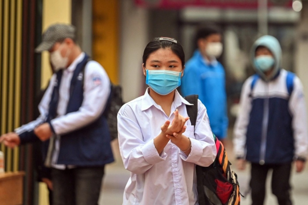 69 hoc sinh o Ba Vi vang mat trong ngay dau tro lai truong hinh anh