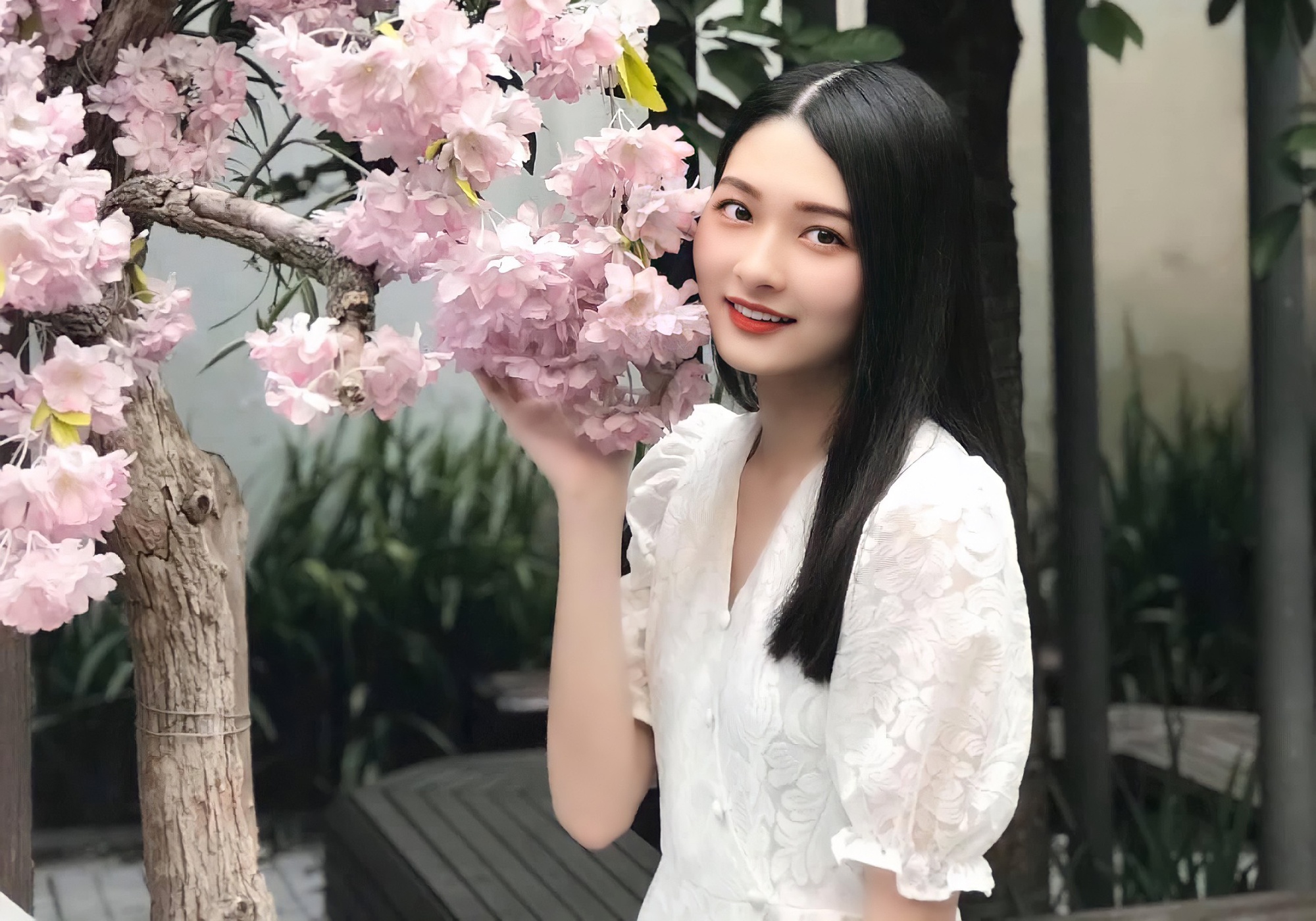 Giang vien tap su DH Ngoai thuong anh 9