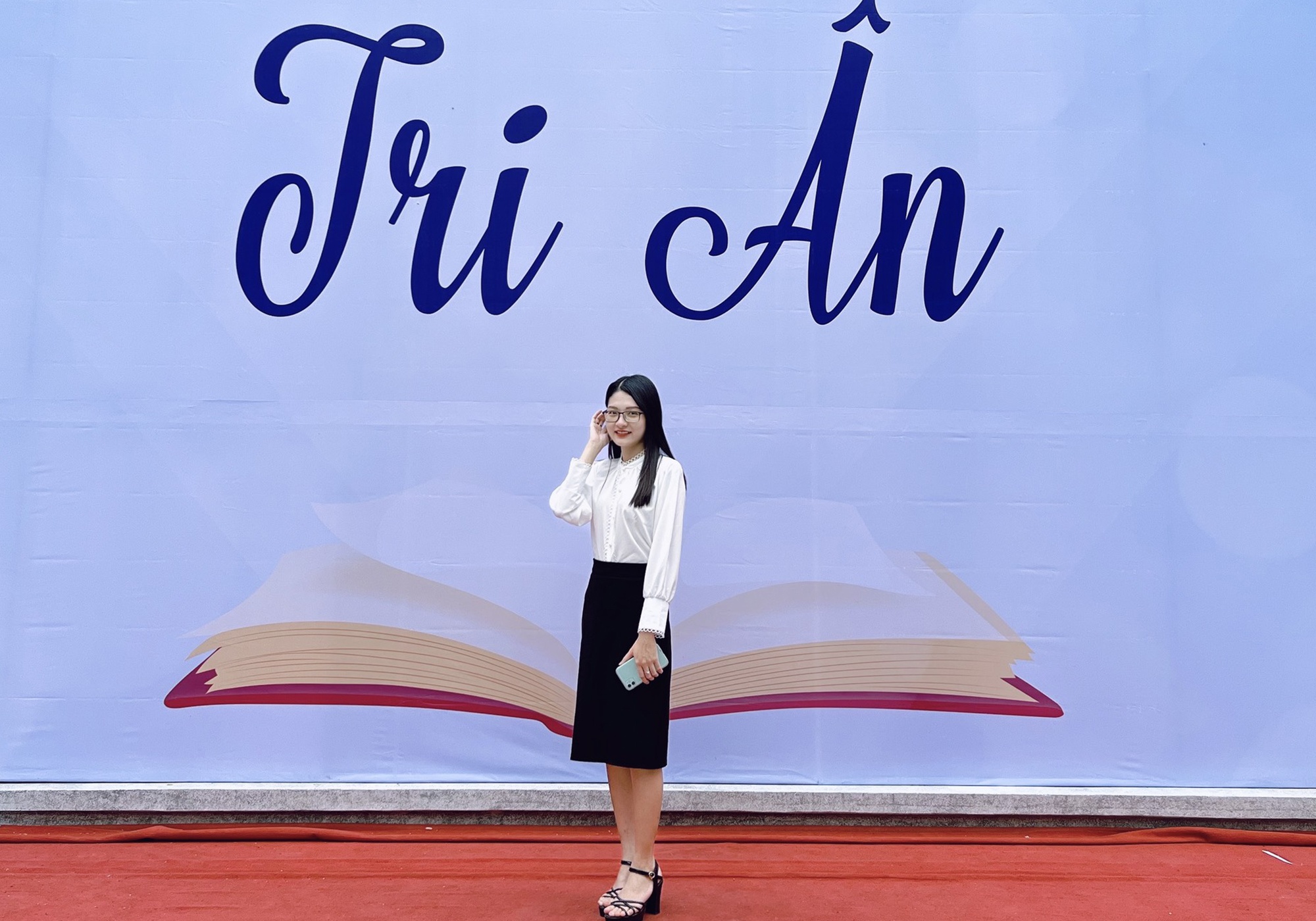 Giang vien tap su DH Ngoai thuong anh 2