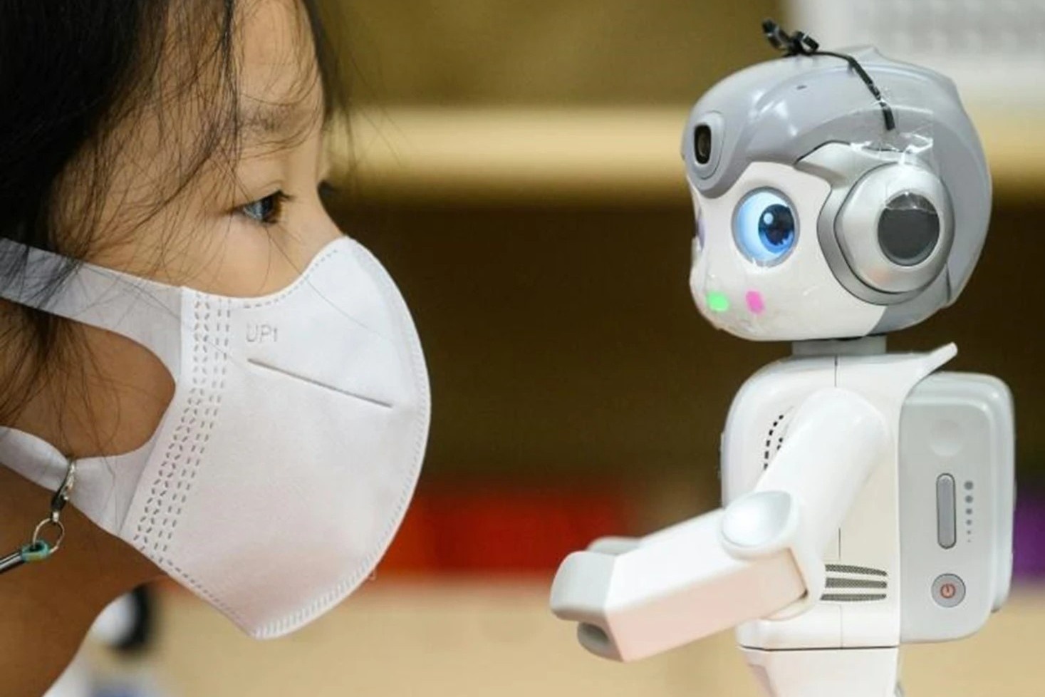 Robot day tre mau giao hat, tap kungfu o Seoul hinh anh