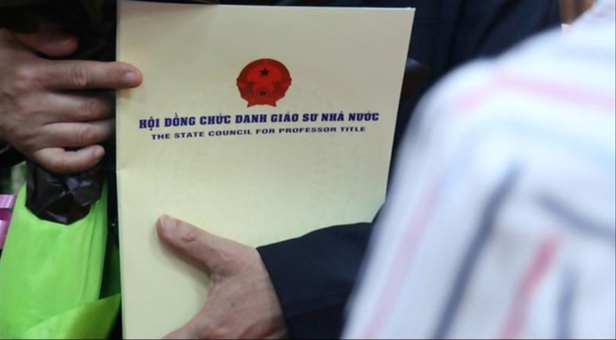 Nhom nhoam bai bao khoa hoc anh 1