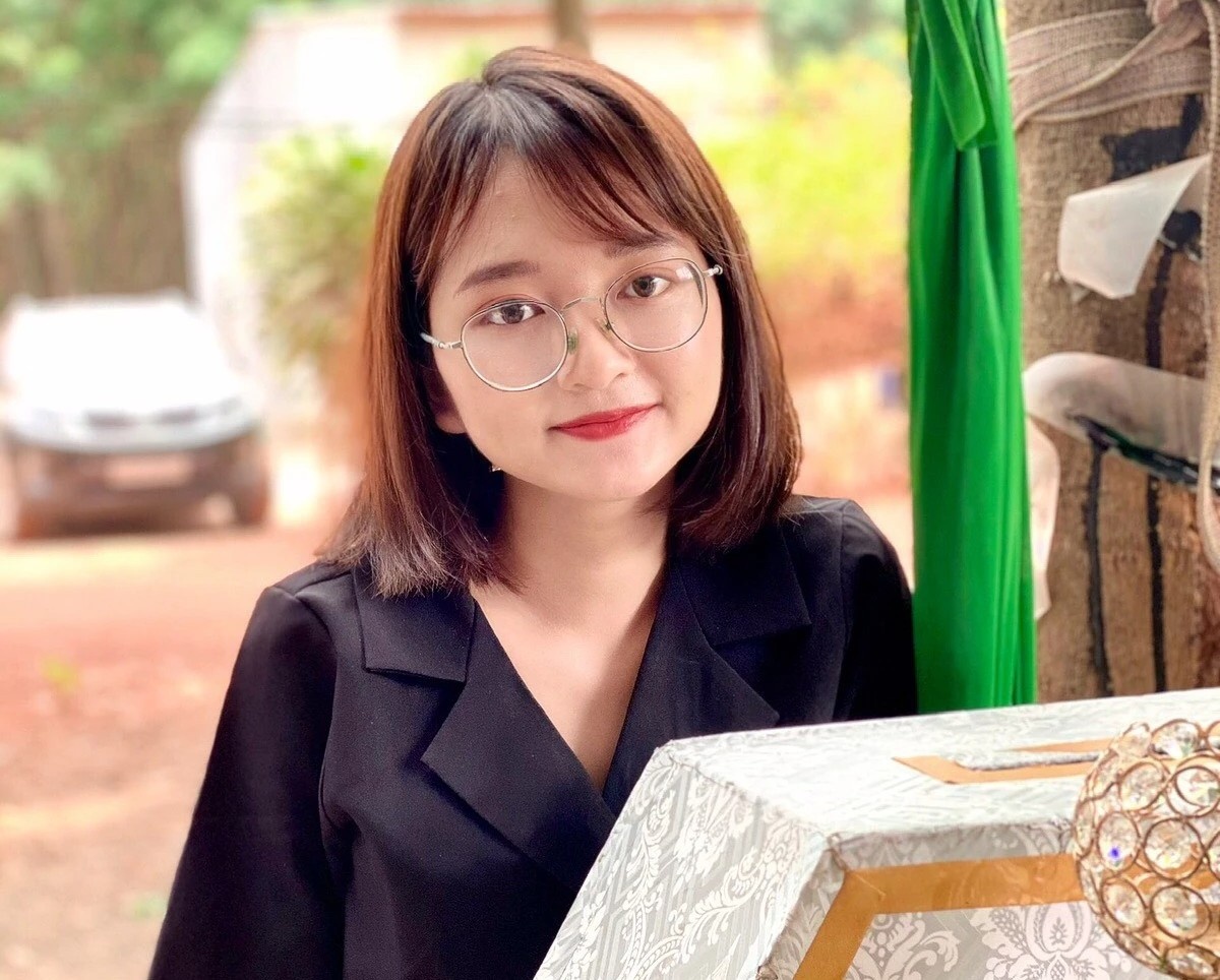 Sinh vien nam cuoi mong tro lai truong hoc truc tiep anh 2