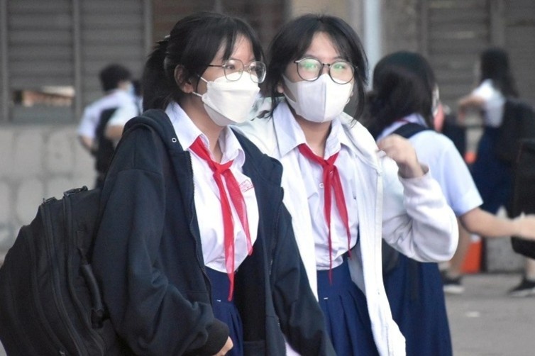 Mo cua truong voi lop hoc '2 trong 1' hinh anh