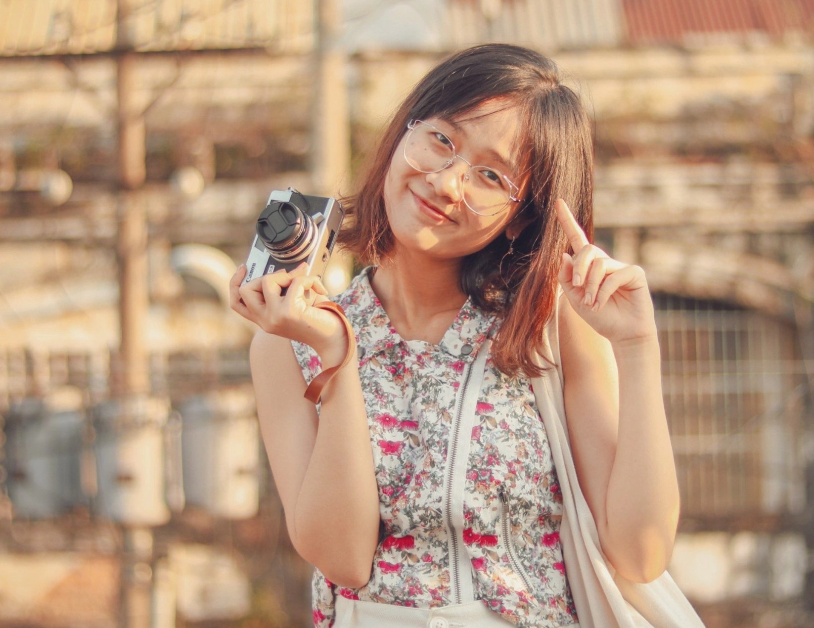 Nu sinh dat danh hieu tieu bieu trong linh vuc Khoa hoc cong nghe anh 2