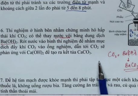 Cong an dieu tra dau hieu lo, lot de thi tot nghiep mon Sinh hoc hinh anh